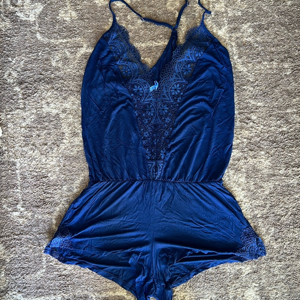 Lace VS Pjs